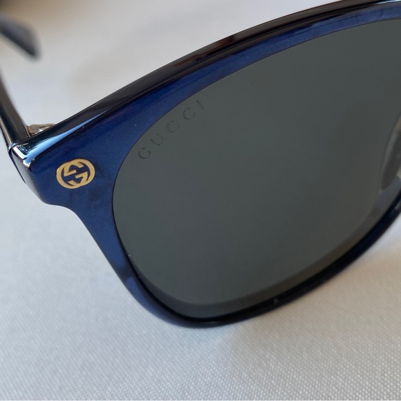 GUCCI Limited Edition Blue Pearl Sunglasses - Picture 7 of 9